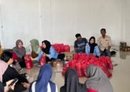 Dapur SPPG Kartikasari Malangbong Bagikan THR Untuk Relawan