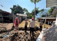 Pasca Banjir, Polres Garut Lanjutkan Pembersihan Material di Karangpawitan