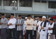 Polres Garut Gelar Sholat Idul Adha Bersama, Hangatkan Kebersamaan dengan Sajian Makanan Gratis untuk Jamaah