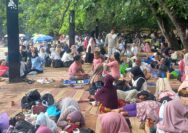 Libur Minggu, Pantai Batu Karas Dipadati Wisatawan dari Berbagai Daerah