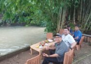 Saung Empang Batu Kembar, Pecak Nila Segar Ciliwung