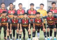 Pulang Kampung Saat Libur Liga, Ripal Wahyudi Motivasi Generasi Muda Malangbong Lewat Fun Match Sepak Bola