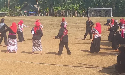 Ronggeng Antar-Dusun Meriahkan HUT RI ke-81 di Desa Selasari, Kecamatan Parigi