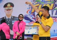 Meriahkan HUT ke-81 Kemerdekaan RI, Polres Garut Gelar Fun Walk Sekaligus Dorong UMKM