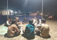 Kebersamaan dan Kreativitas Warnai Malam Puncak Kemping Bersama di Desa Sukajaya