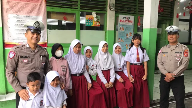Keren! Satlantas Polres Garut Ajak Siswa SDN Sukamentri 3 Jadi Pelopor Tertib Lalu Lintas